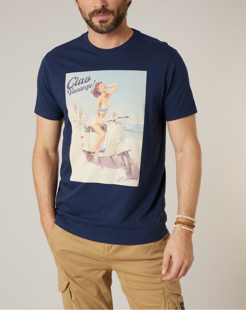 T-shirt homme Deeluxe LORENZO marine imprimé « Ciao Vacanze! » – vue 2