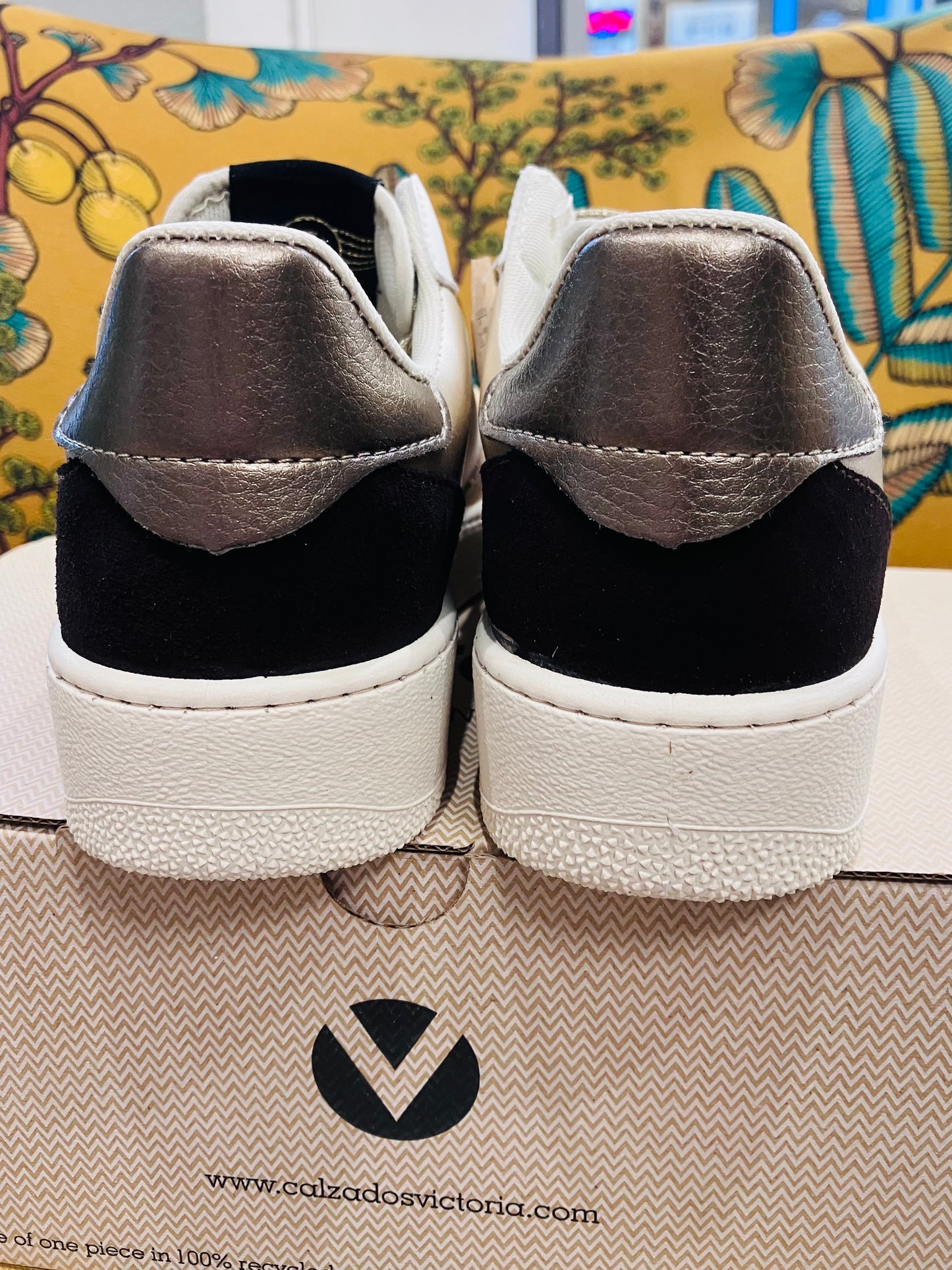 Victoria shoes MADRID Cuir fendu & Métal