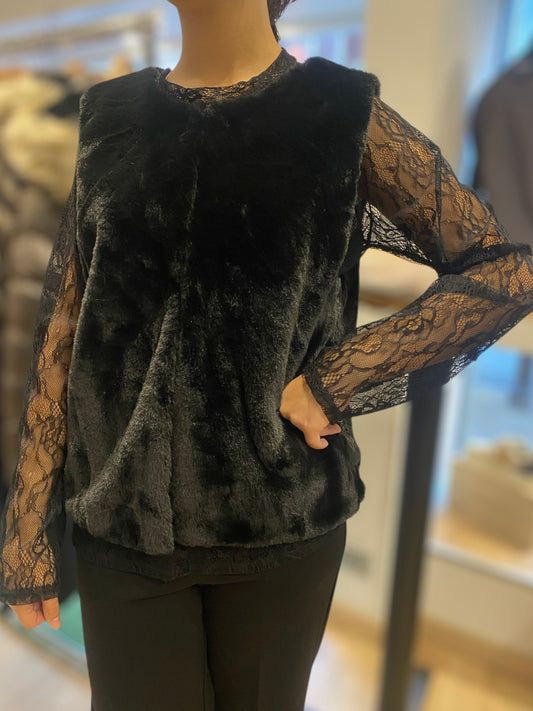 Top dentelle noir manches longues