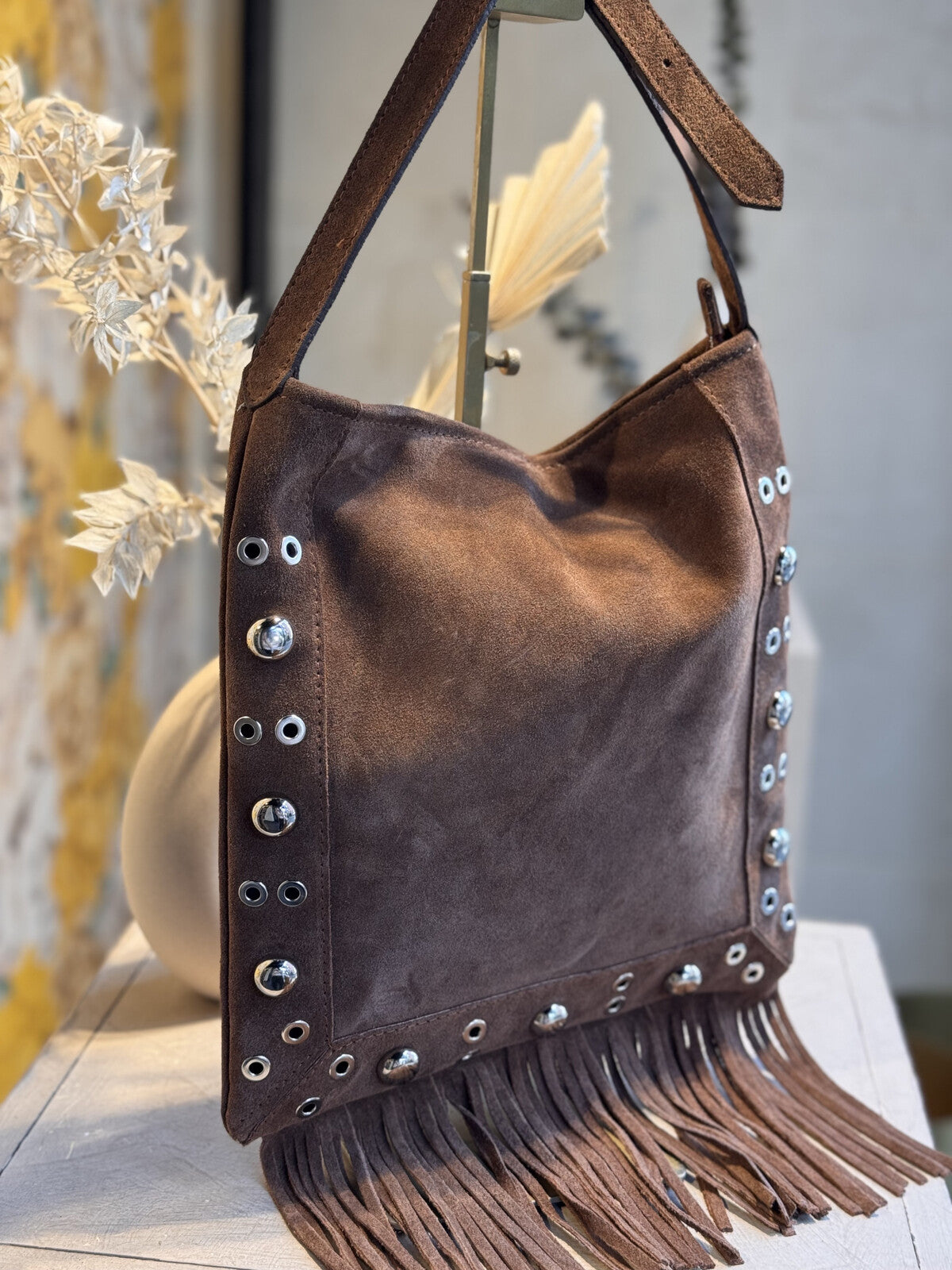 Sac Femme porté travers avec des franges, en croûte de cuir de vachette INYA