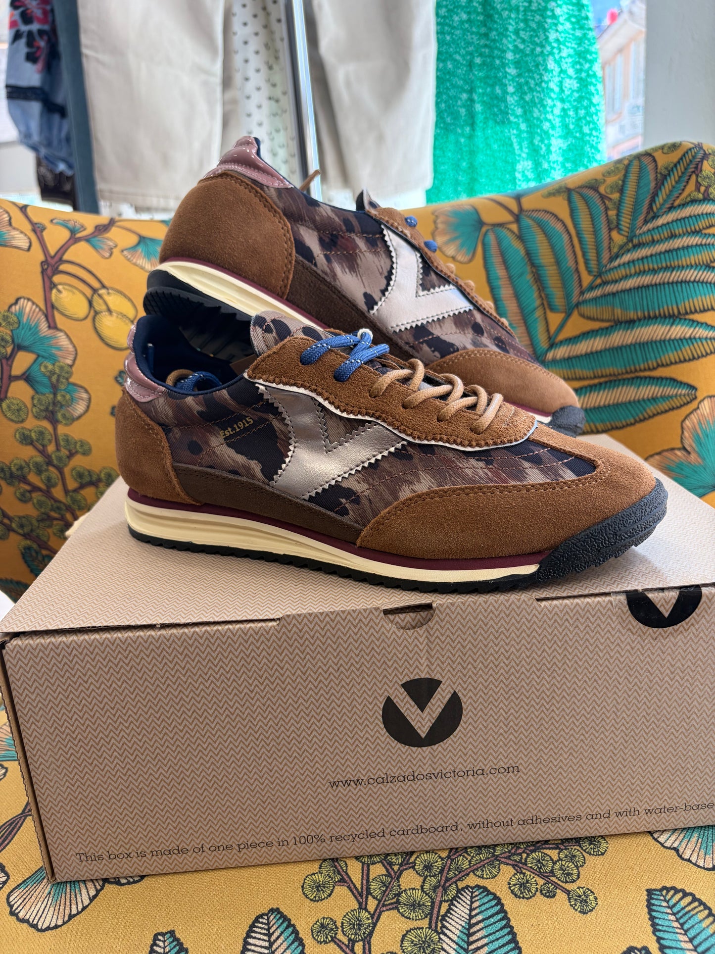 Victoria Shoes Sneakers Femme SATURNO SERRAJE & ANIMAL PRINT