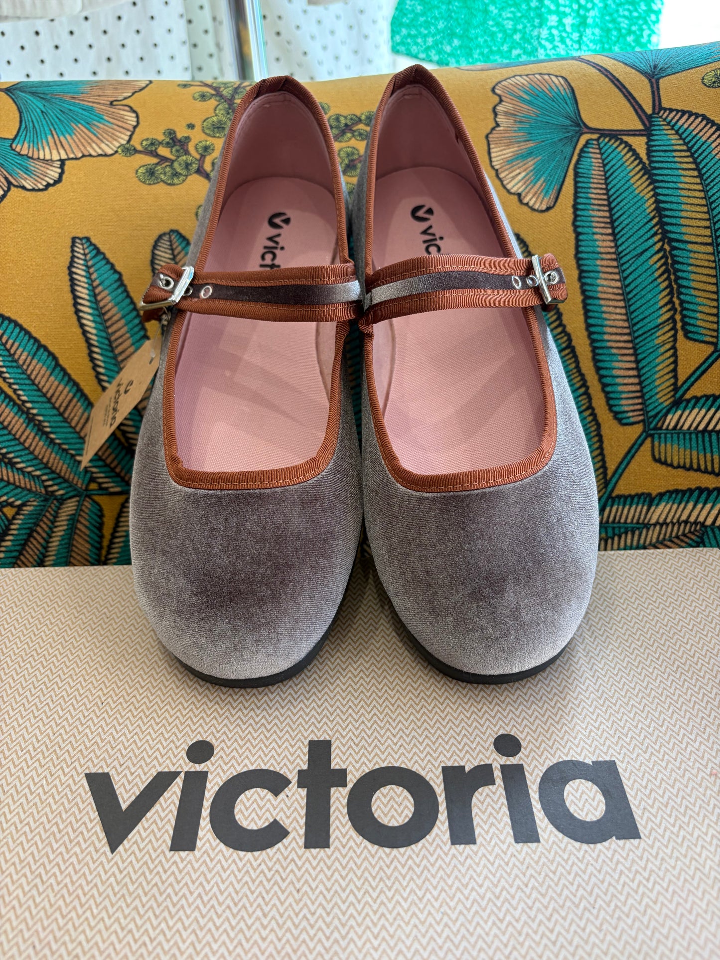 Victoria Shoes  Babies / Ballerines Femme en Velours GONG-FU CONTRASTE