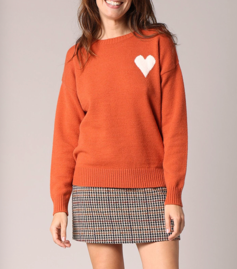 Pull femme ADONIS en maille cachemire, motif cœur contrasté, col rond.